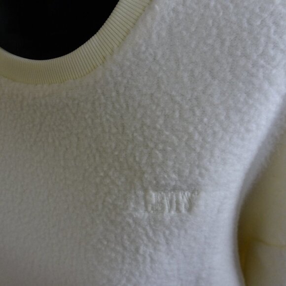 Levi’s Fleece Sweatshirt Women's Size L Ivory Crew Neck Pullover Cozy Furry - Picture 3 of 10